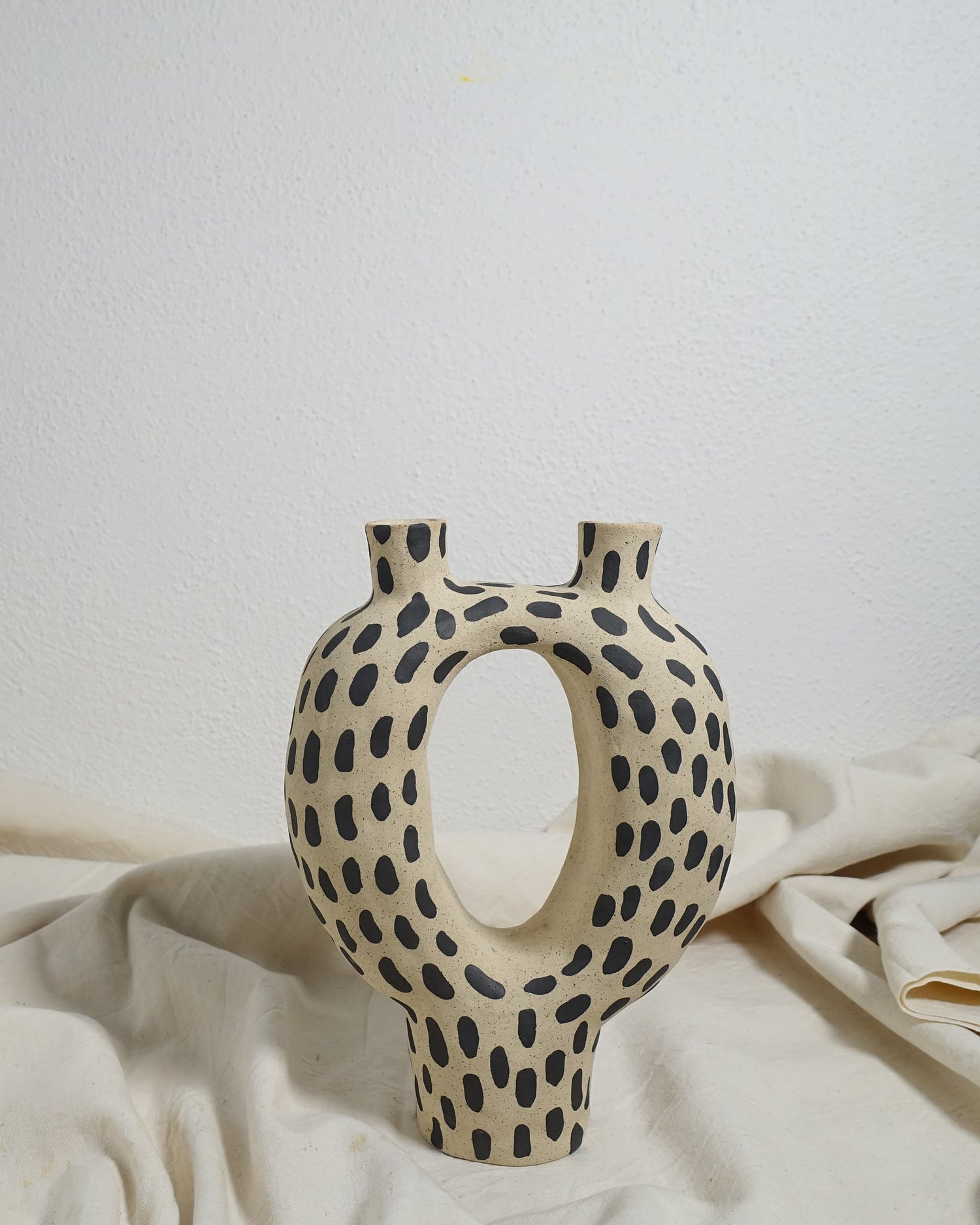 Candelabro avana con con engobbio nero