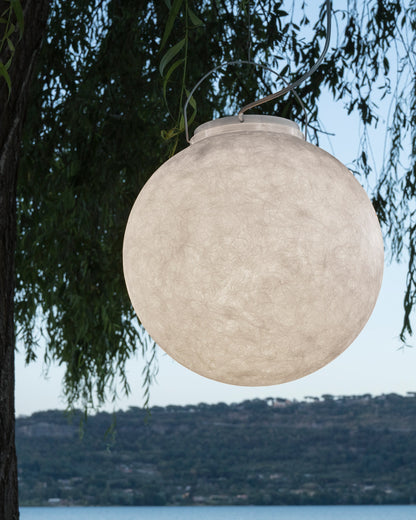 Luna Out