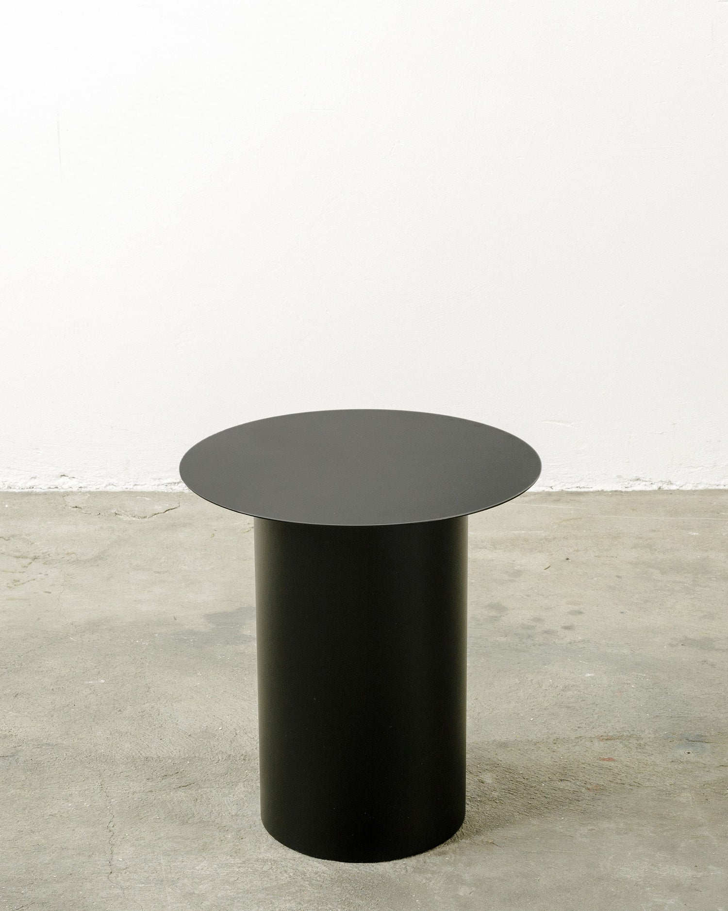 CHIODO 4: Tavolino, sgabello, comodino